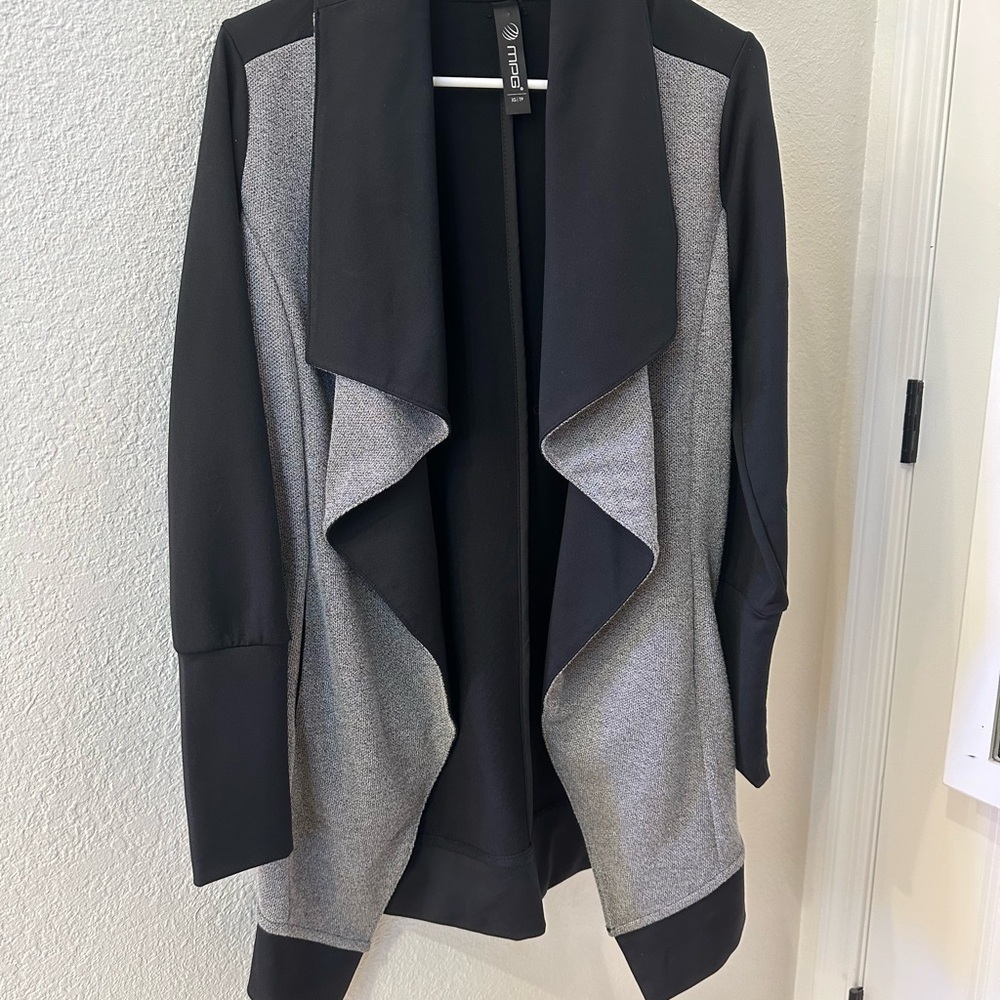 MPG Black & Gray Open-Front Draped Jacket/Cardigan